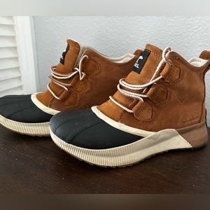 Sorel waterproof boots